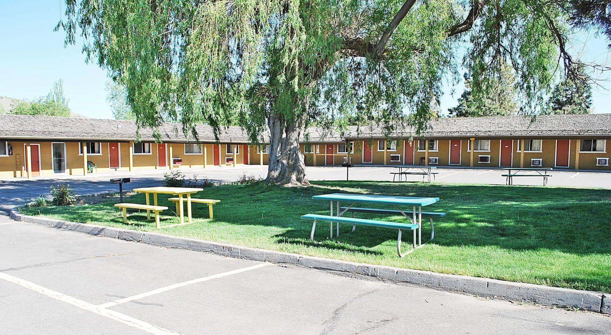 Oregon Motel 8 And Rv Park Кламат Фолс Экстерьер фото